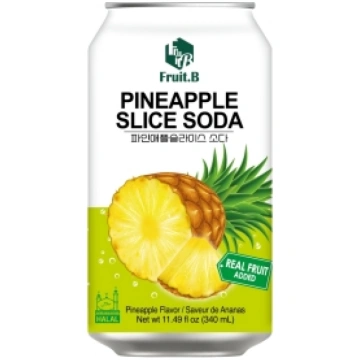 Carbonated drink with pineapple slices, with sweet