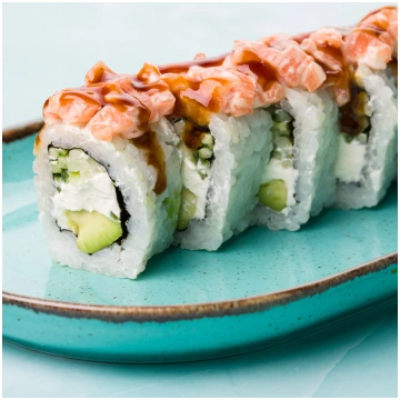 Ielej vīnu (Spicy Sake Maki)