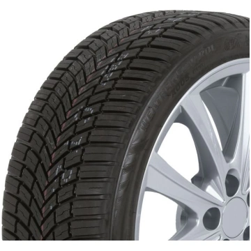 Vissezonas riepa vieglajiem automobiļiem 195/65R15