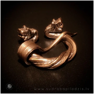 ZEMGAĻU PAKAVSAKTA / PENANNULAR FIBULA