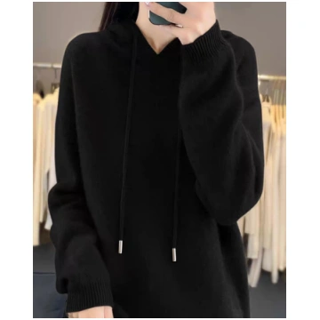 Essential Oversized Cashmere-Feel Hoodie - Black /