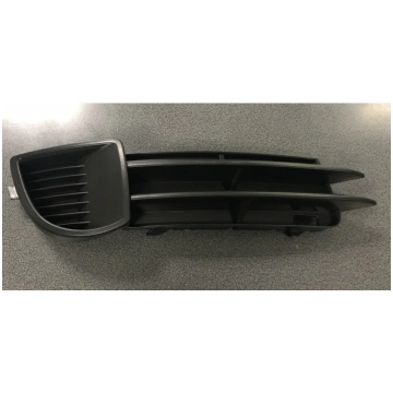 Audi A3 03- reste bamperī 4d modelim R 8P4807682A 