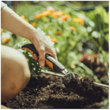 Fiskars dārza lāpsta Xact