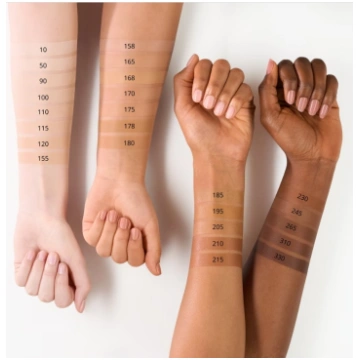 Essence Silky Blur Hydrating Longwear konsīleris -