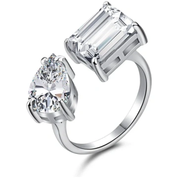 Emerald & Pear Split Shank Toi et Moi Ring Camilla