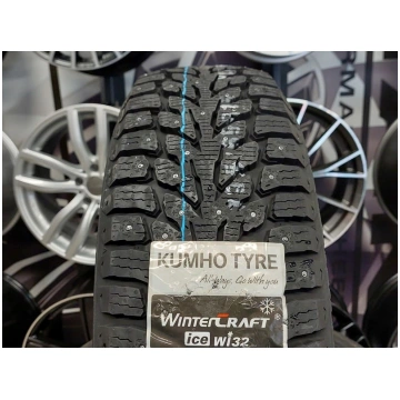 195/65R15 Kumho Wintercraft WI32 95T XL Studded