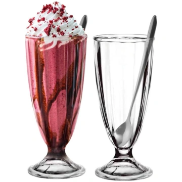 binsakao glāzes piena kokteiļiem, tasītes, sodas s