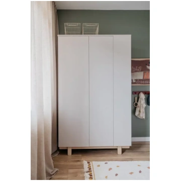 Basic bērnu garderobes skapis ar dižskābarža koka 