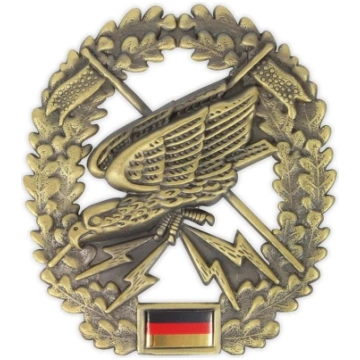 Oriģinālā vācu armijas berete Metāla nozīmīte dažā