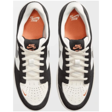 NIKE SB Force 58 Black White apavi