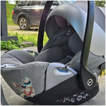 Lietots - (Lietots) Cybex Cloud Z I-size Koi Cryst