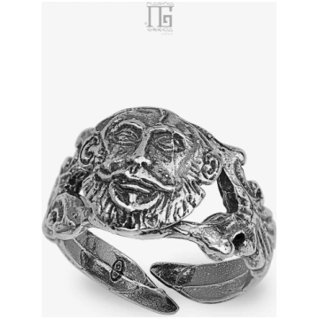 Anello in Argento con raffigurato Volto di Agamenn