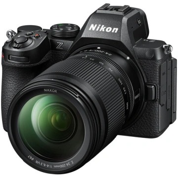 Nikon Z5 II + Z 24-200 f/4-6.3 VR