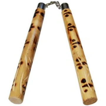 Tradiční ratanový Nunchaku s kovovým řetízkem Figh