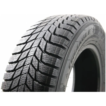 TRIANGLE - Snow Link PL01 - 235 40 R18 || 95r