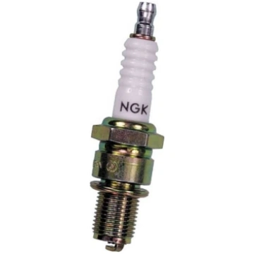 NGK Aizdedzes svece B6ES 7310