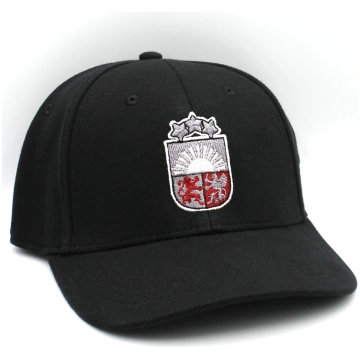 Cepure ar nagu Latvija – Melna