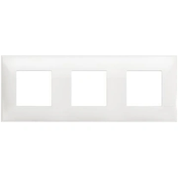 Classia Basics Rāmis balts 3 vietas Bticino EB6820
