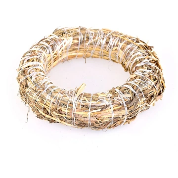straw wreath Casolaro Hotellerie