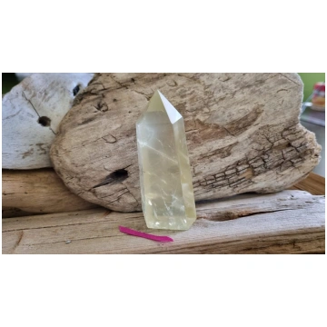 Citrona kvarca (lemon quartz) prizma nr 1. Izmērs 